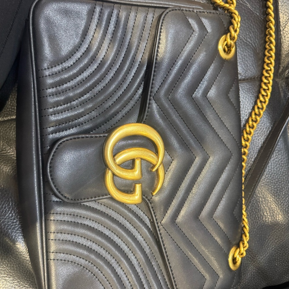 Gucci Black Leather Shoulder Bag with Gold Chain